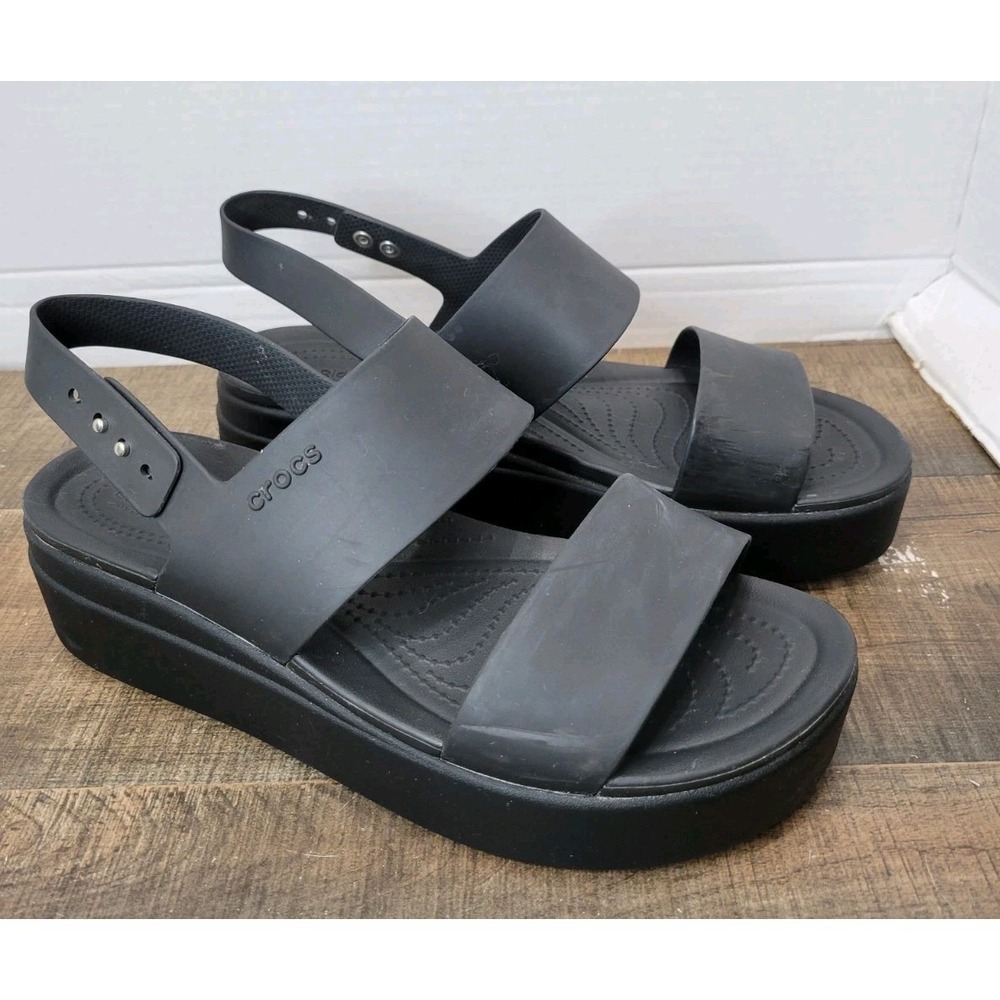 Crocs Women's Brooklyn Low Wedge Casual Sandal Black x Black US 11